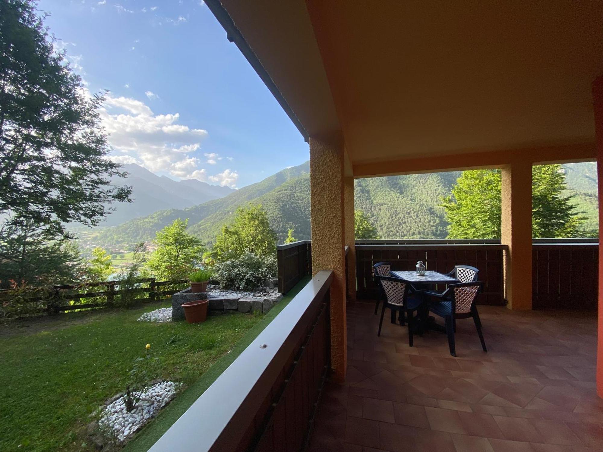 פייבה די לדרו Le Terrazze Sul Lago - Ledro House חדר תמונה
